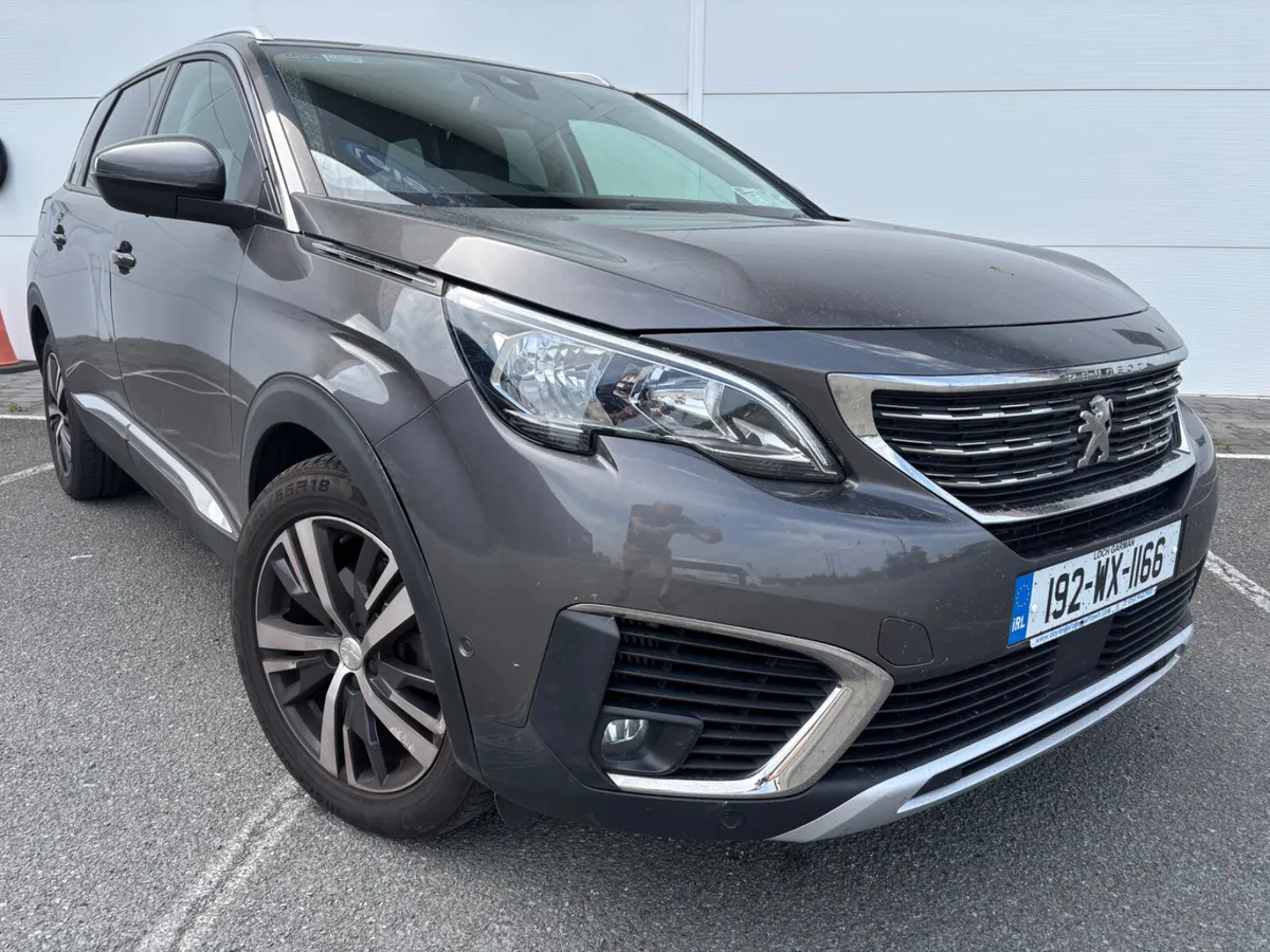 2019 PEUGEOT 5008 7 ST 1.2i ALLURE FSH - Image 1