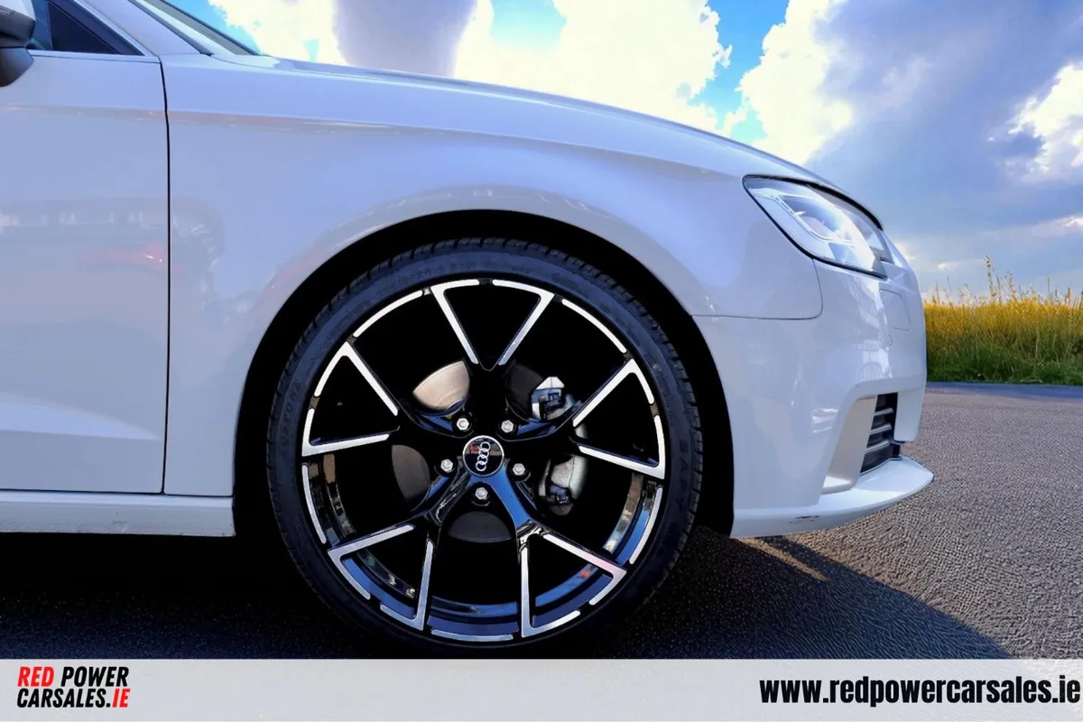 Audi A3 1.4 SportsBack//VERY Low km//Auto//NEW NCT - Image 4