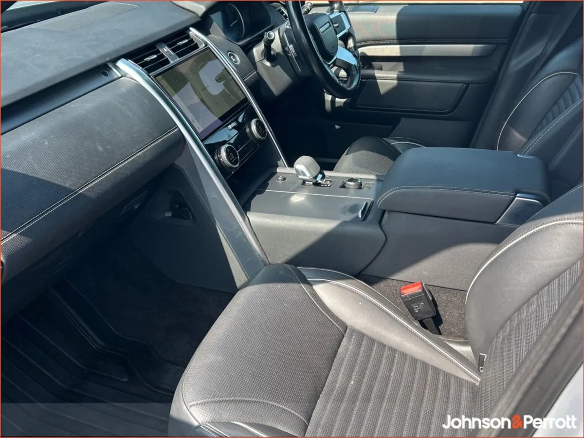 Land Rover Discovery 3.0 SD6 R-dynamic HSE Commer - Image 3