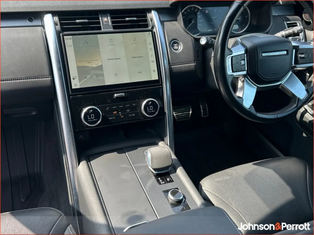Land Rover Discovery 3.0 SD6 R-dynamic HSE Commer - Image 4