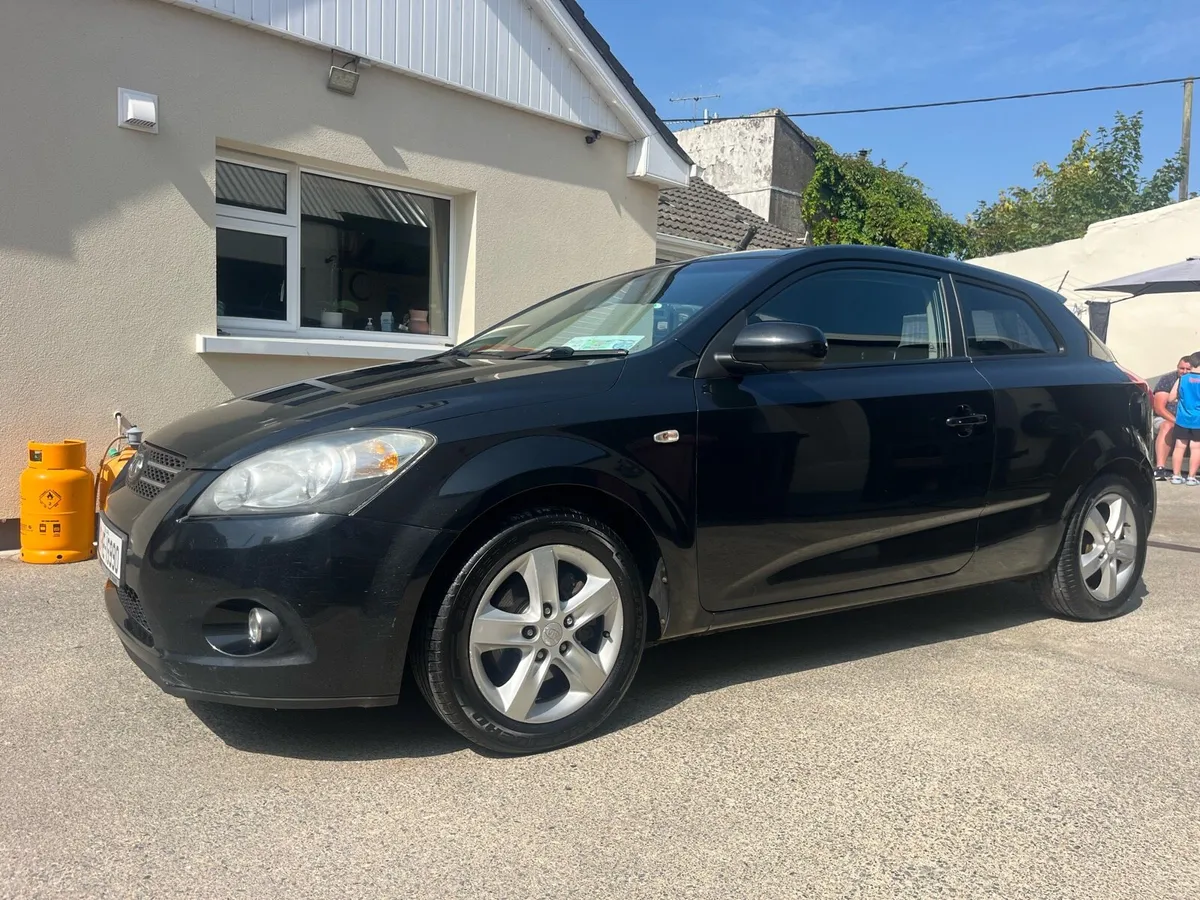 Kia Ceed Diesel - Image 2