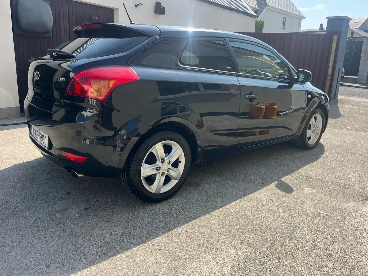 Kia Ceed Diesel - Image 4