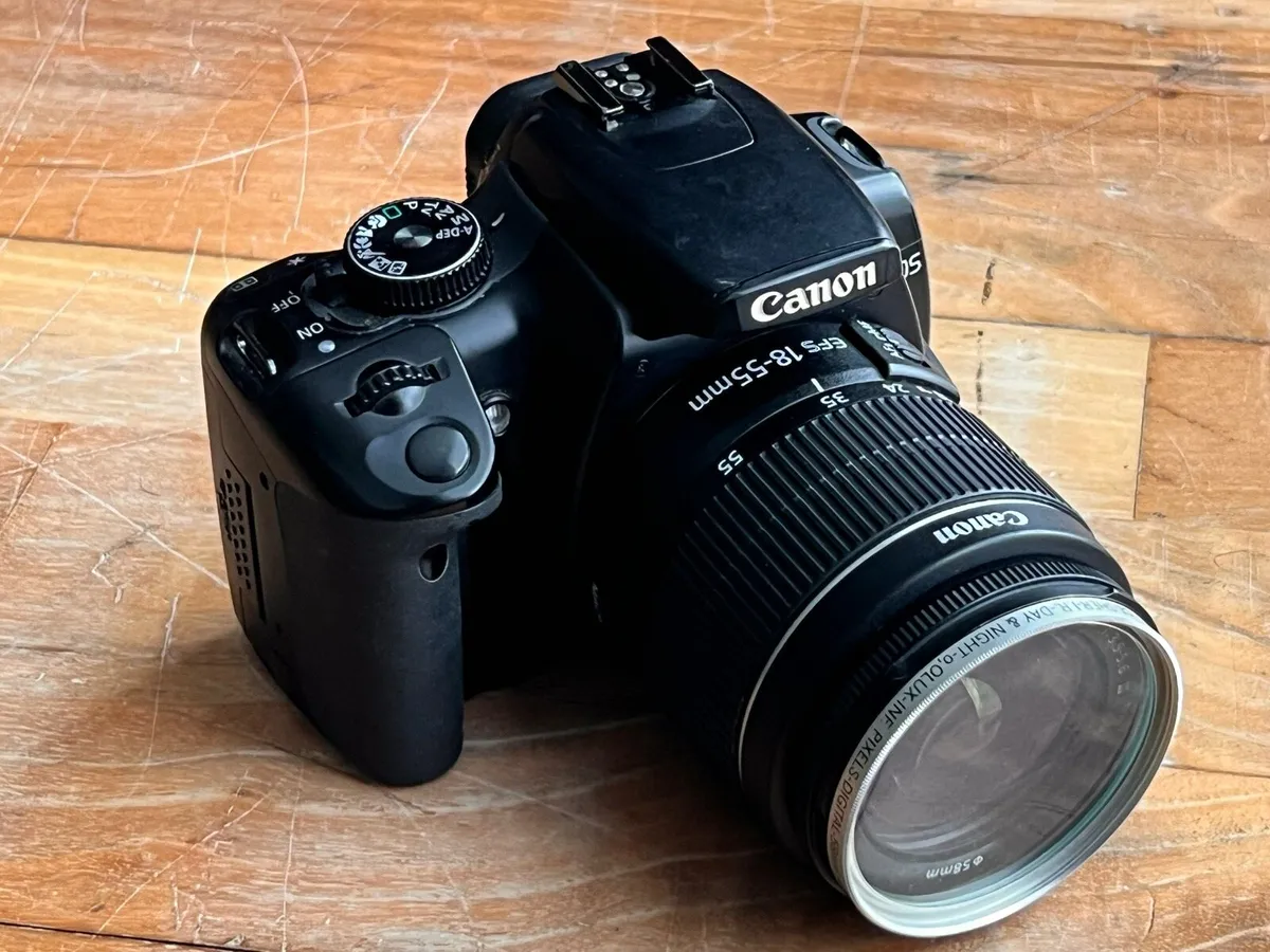 Canon 400D with 18-55mm III lens and accessories - Image 4