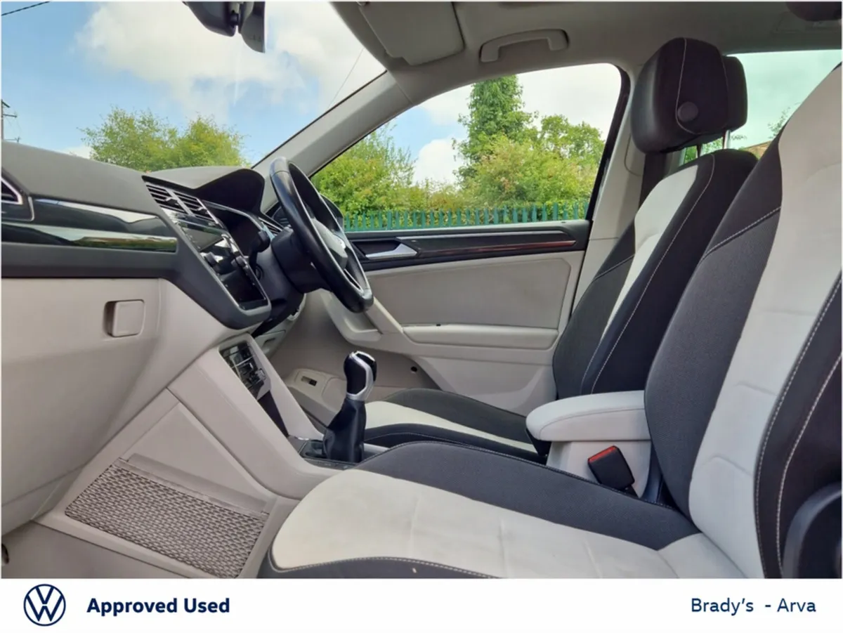 Volkswagen Tiguan ELEGANCE 2.0 TDI 150BHP M6F - Image 4