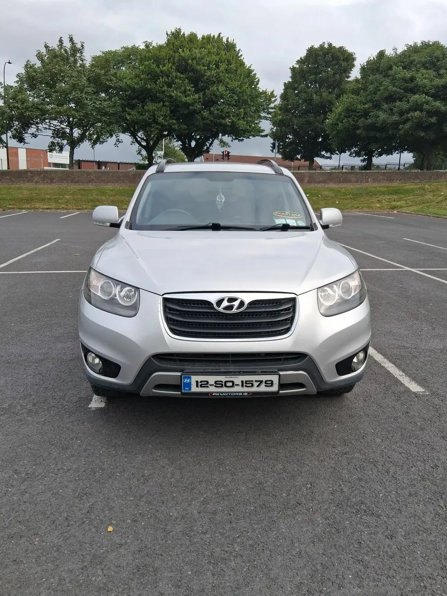 Hyundai Santa Fe 2012 - Image 4