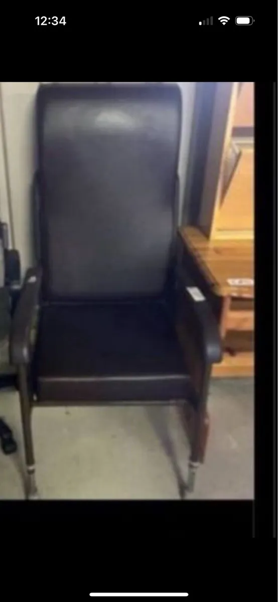 Orthopaedic chair - Image 2