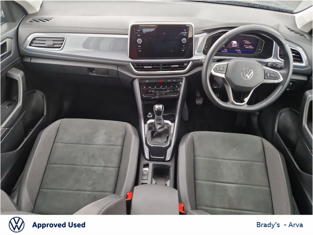 Volkswagen T-Roc STYLE 2.0 TDI 116BHP M6F - Image 2