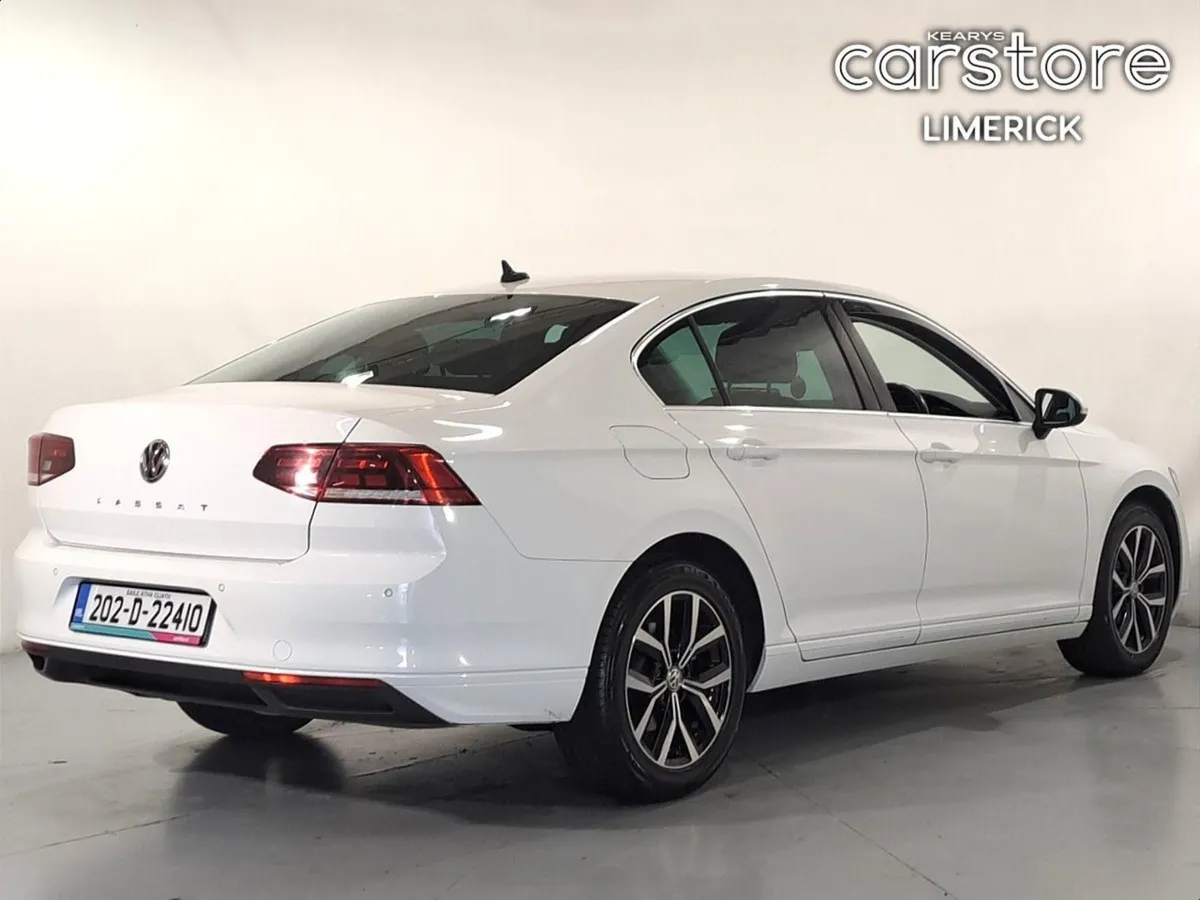 Volkswagen Passat 2.0tdi 150HP Elegance Auto DSG - Image 3