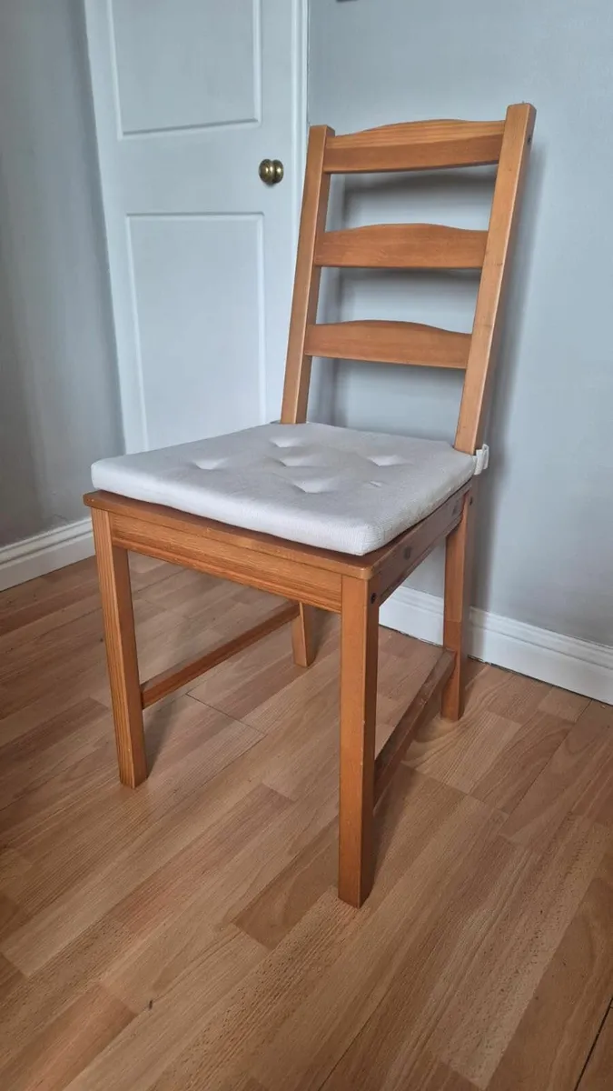 Dining room chairs - Image 1