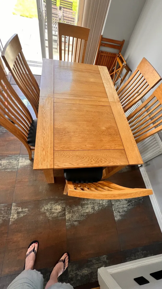 Kitchen table solid oak - Image 1
