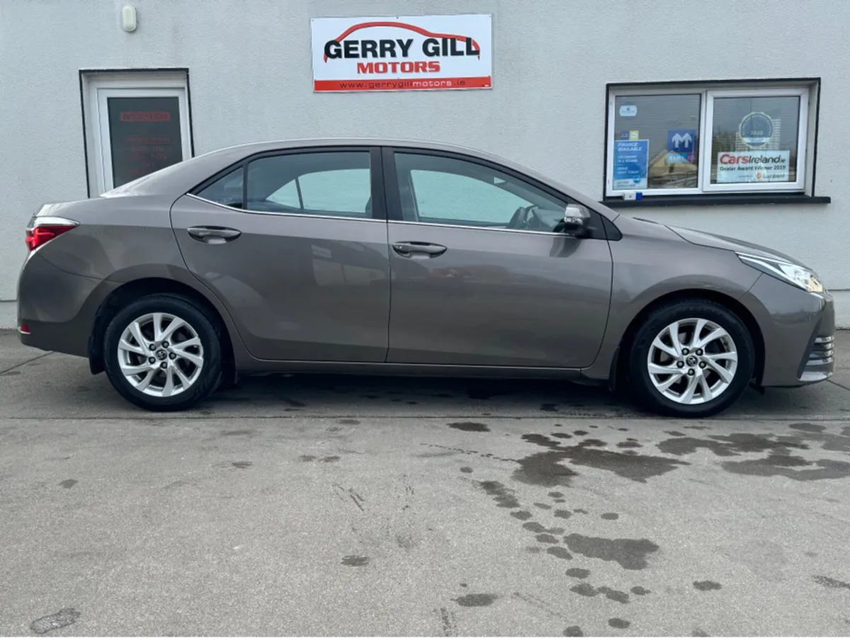 Toyota Corolla 1.4 D-4D LUNA 4DR - Image 3