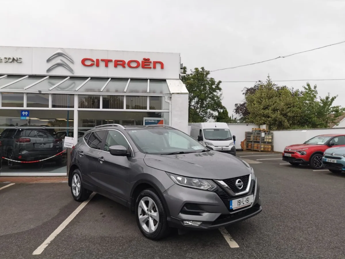 Nissan Qashqai 1.5 SV 18 4DR - Image 1