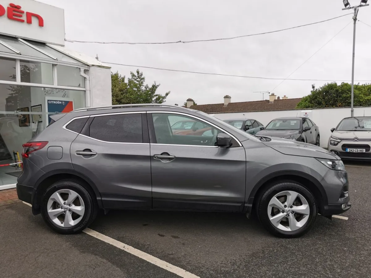 Nissan Qashqai 1.5 SV 18 4DR - Image 2