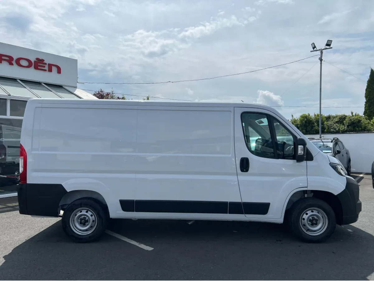 Citroen Relay 33  L2 H1  120cv  ( price ex vat) - Image 2