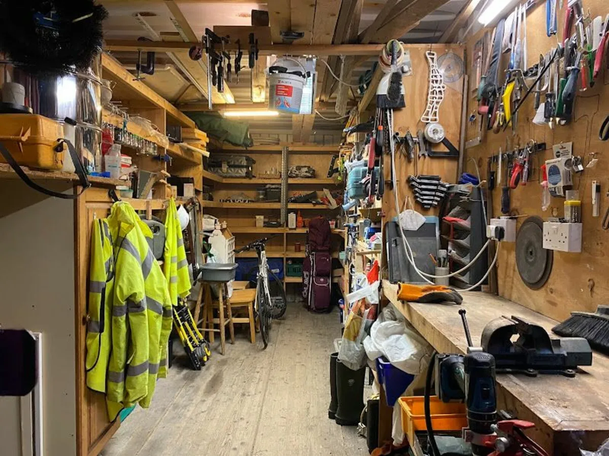 Shipping container for sale - 20 ft - Image 2