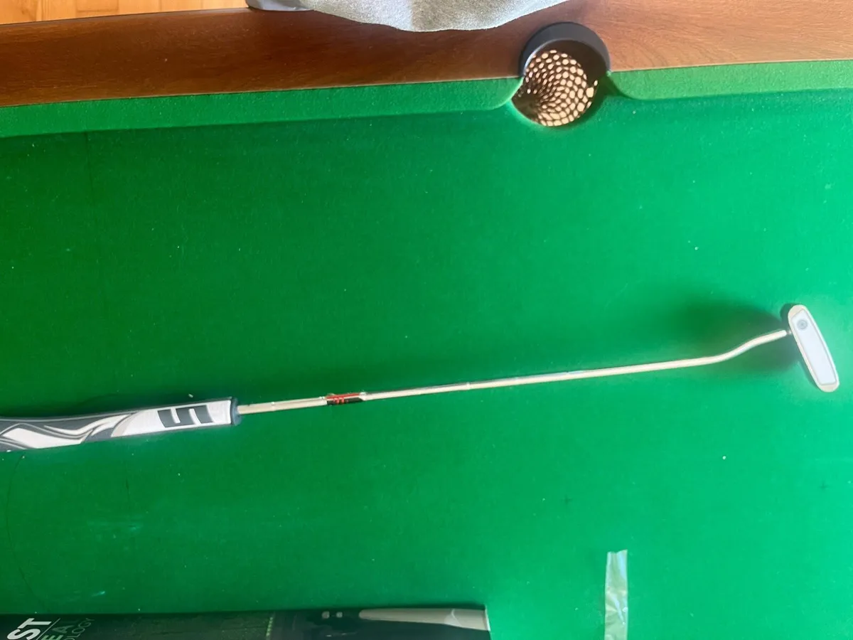 Golf club - Image 2