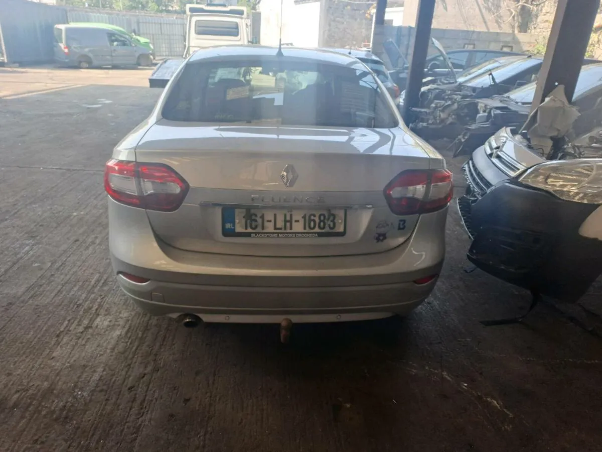 161 Renault Megane  Breaking for parts - Image 4