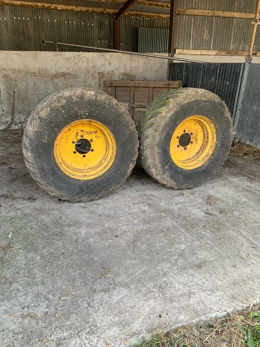 Slurry tank tyres/tractor tyres - Image 1