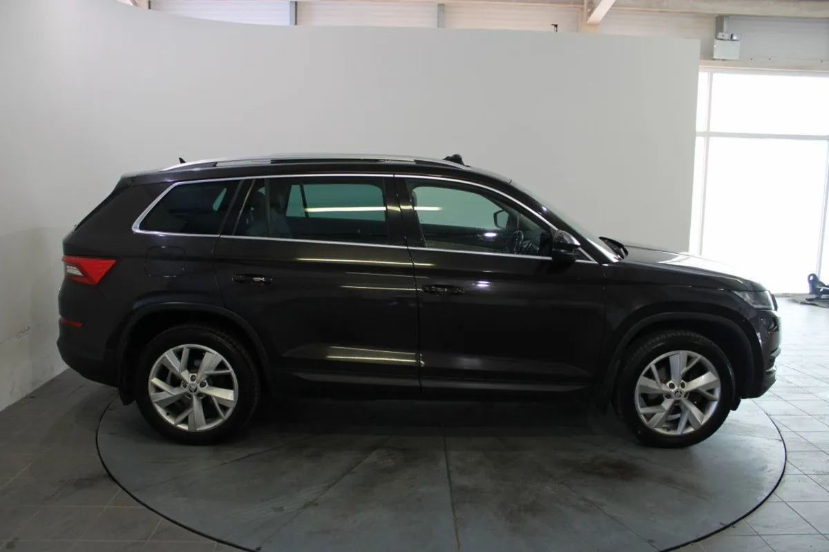 Skoda Kodiaq 2.0 TDI 150HP 4X4 Style 7 Seat - Image 3