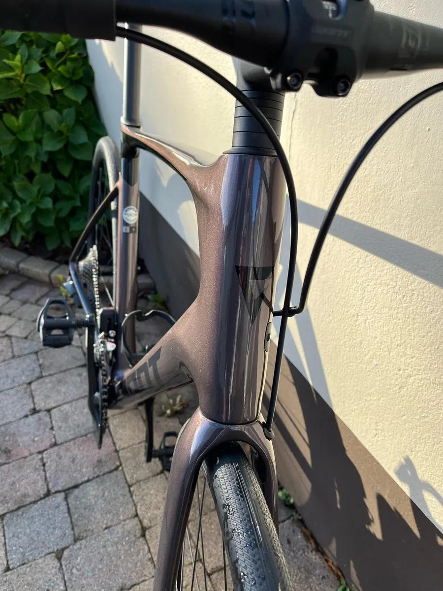 Giant Defy Advanced 1 2023 Di2 105 Size L - Image 2