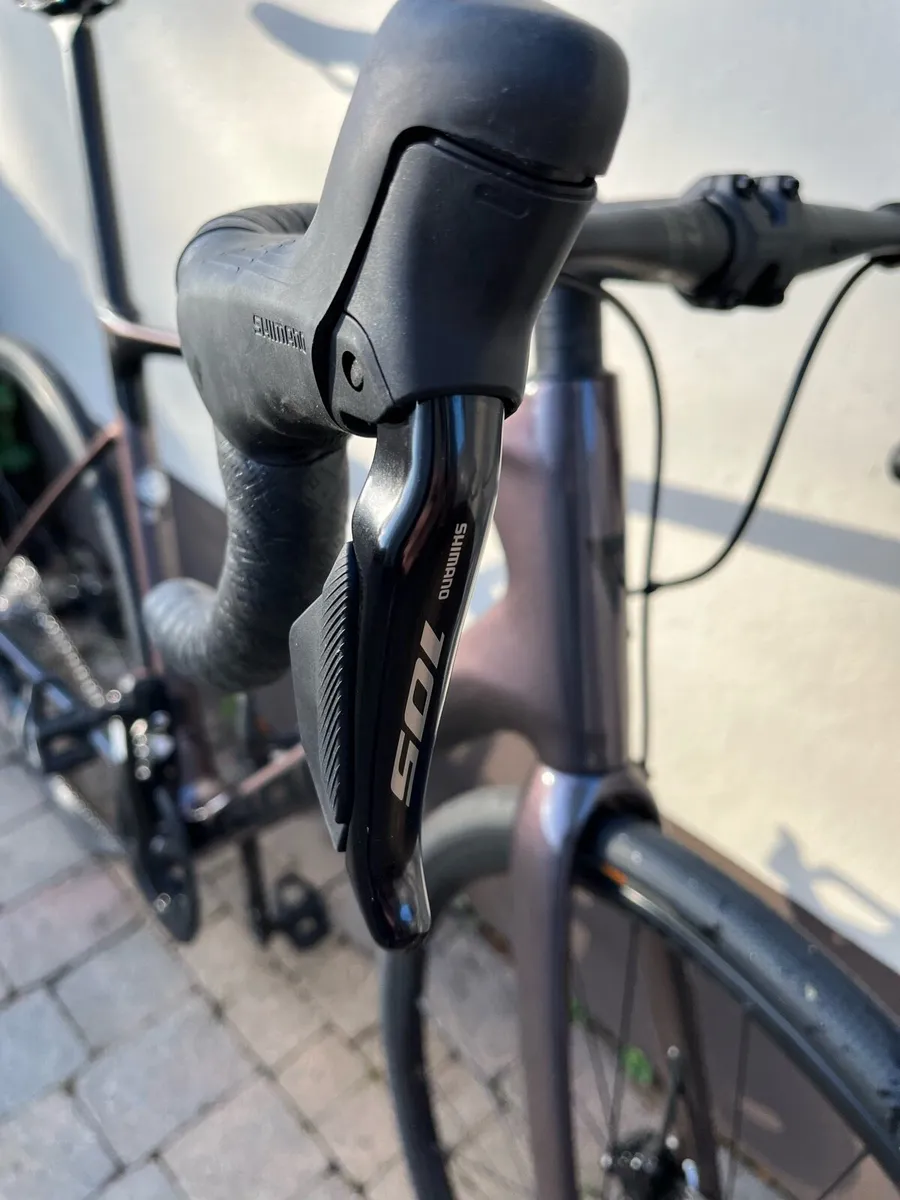 Giant Defy Advanced 1 2023 Di2 105 Size L - Image 3