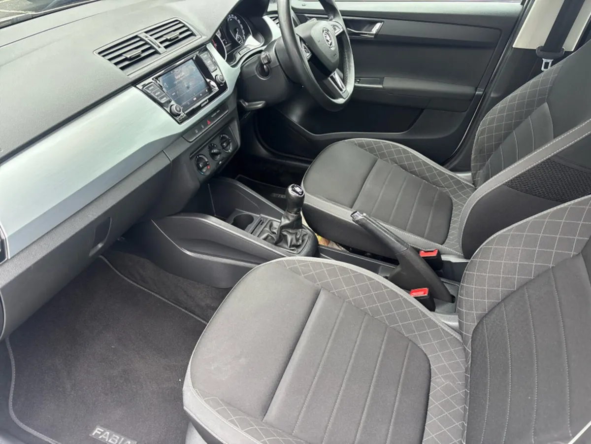 Skoda Fabia AMBITION 1.0 MPI 75HP 4DR - Image 3