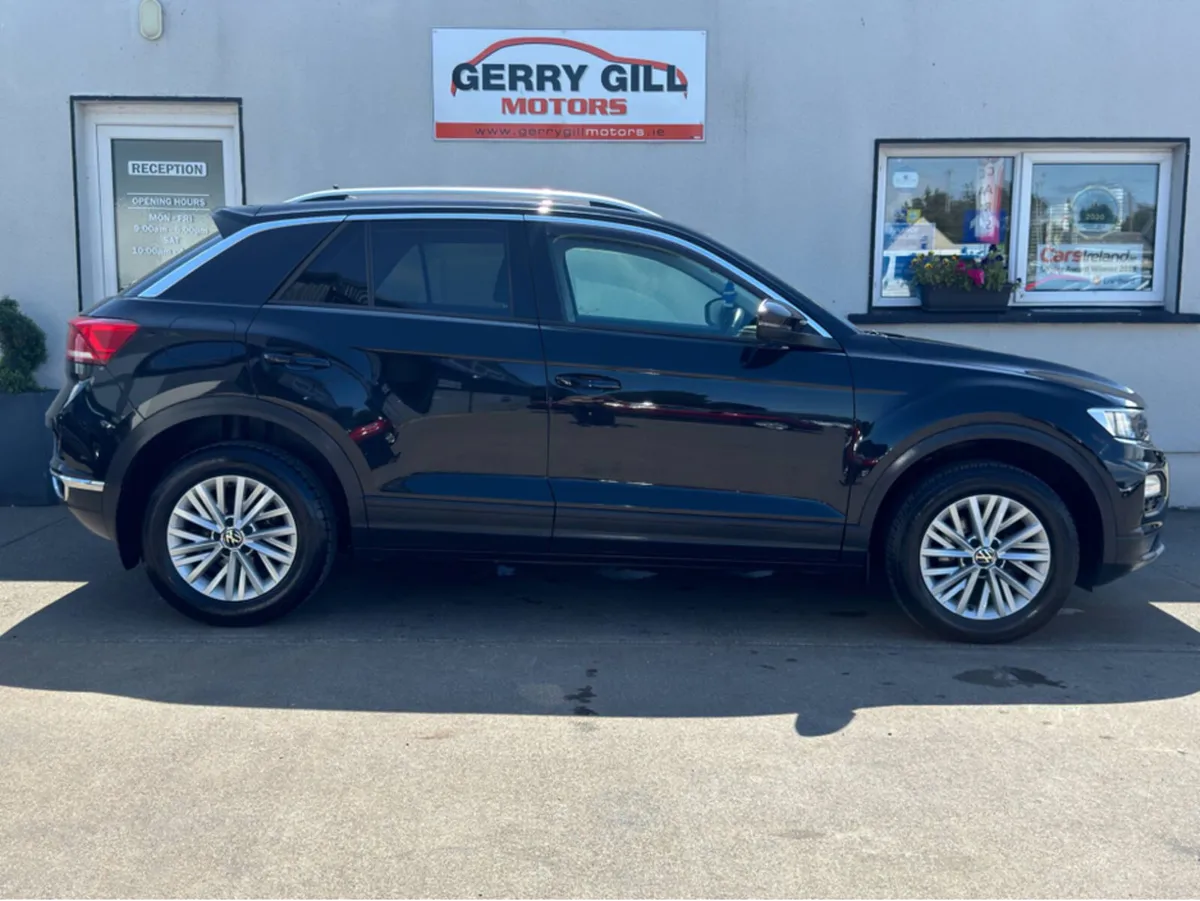 Volkswagen T-Roc DESIGN 1.6 TDI MANUAL 6SPEED FWD - Image 3