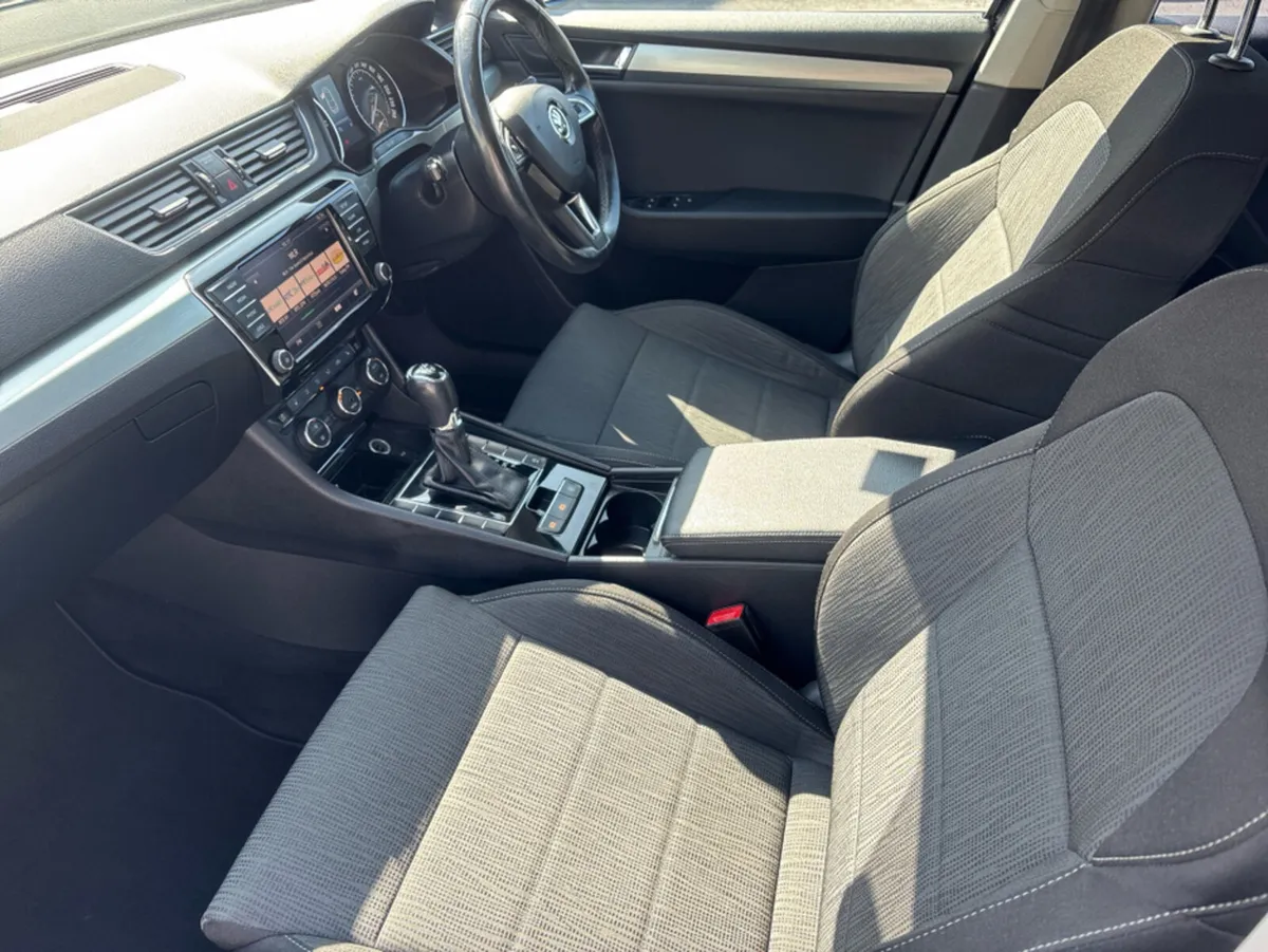 Skoda Superb AUTO AMBITION 1.6 TDI 120BHP DSG - Image 3