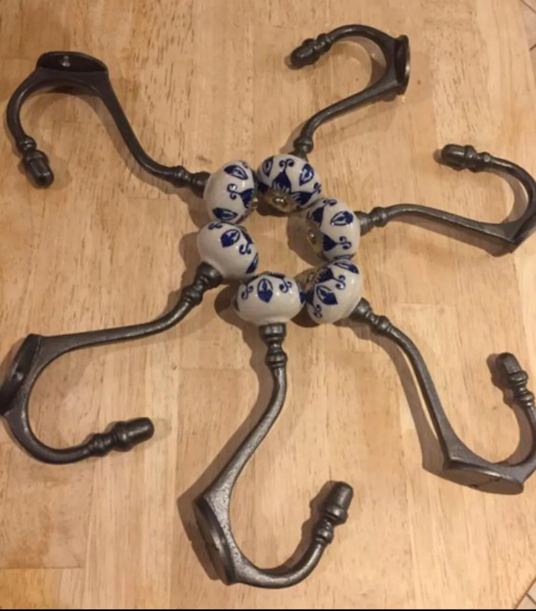 6 x Large Cast Iron Coat Hooks Retro Style NEW - Image 1