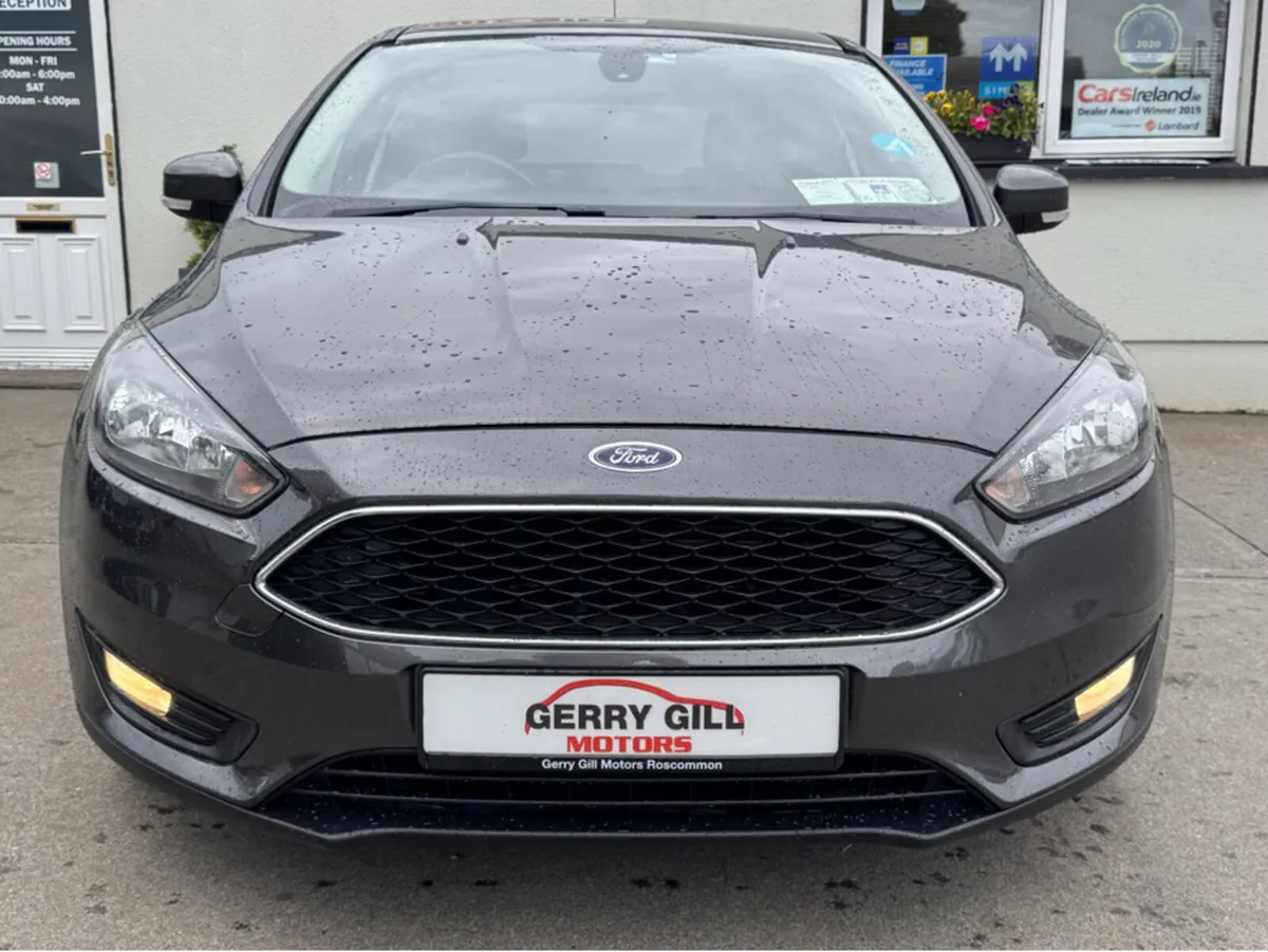 Ford Focus 1.5 TDCI ZETEC 120PS 5DR - Image 2