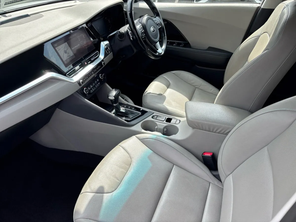 Kia Niro PHEV MY21 TRAILER 5DR A AUTO - Image 3