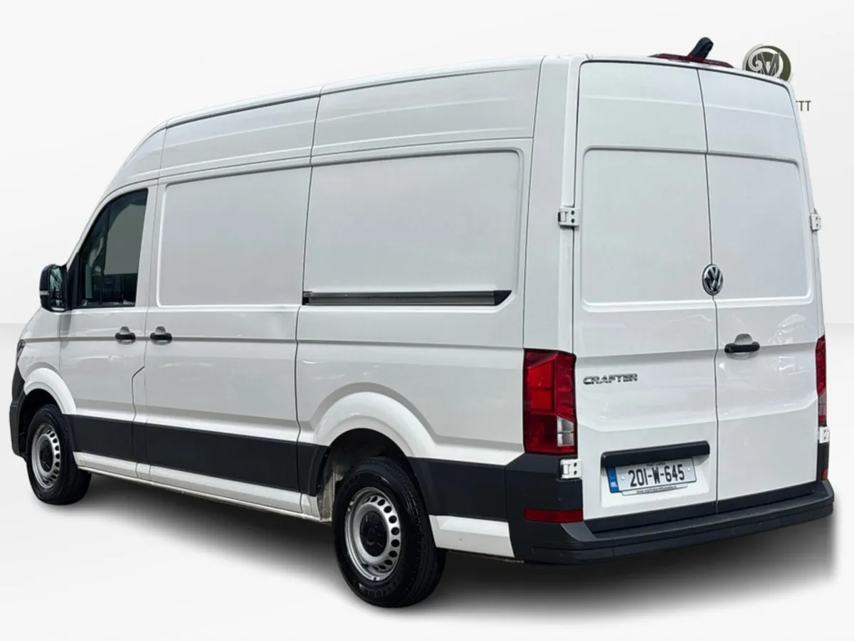 Volkswagen Crafter 30 MWB 140HP MANUAL 6SPEED FWD - Image 4