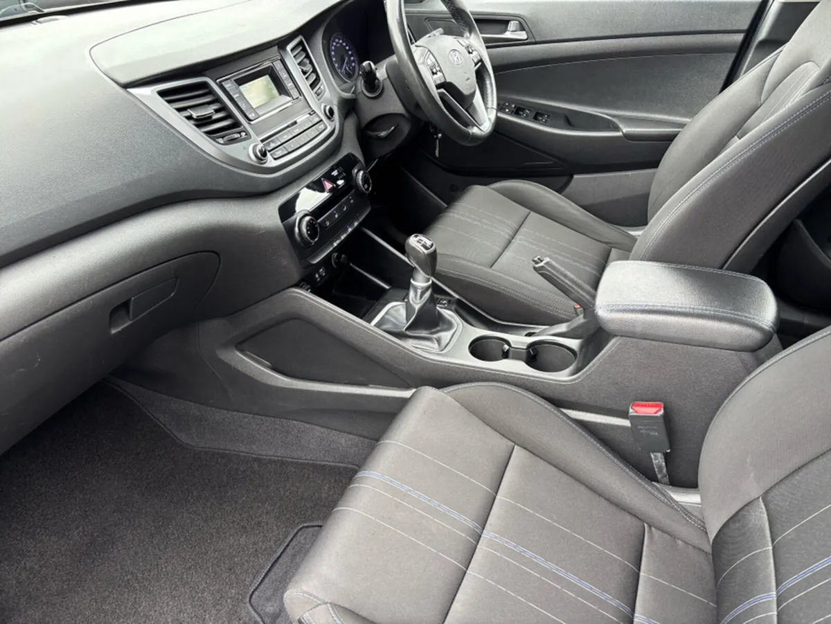 Hyundai Tucson 1.7D COMFORT 5DR - Image 3