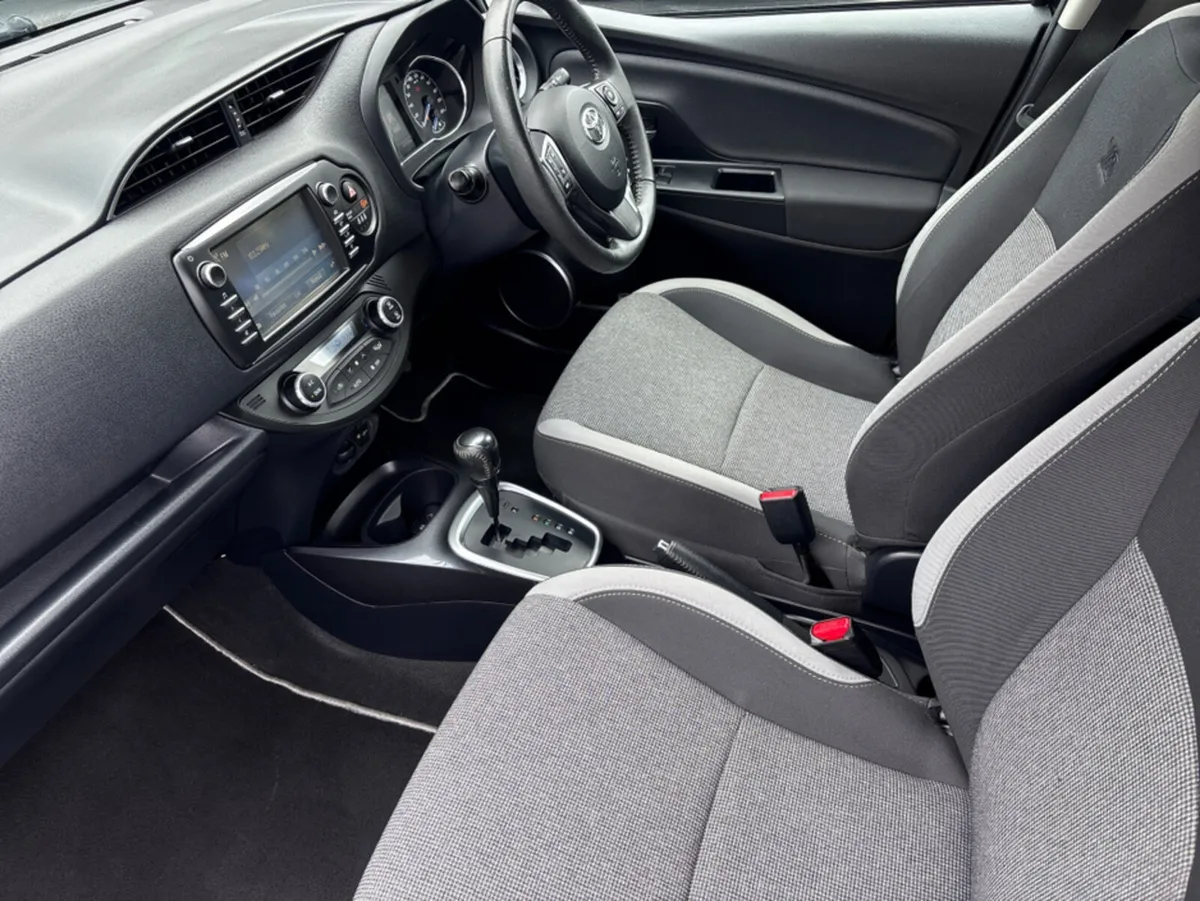 Toyota Yaris HYBRID AUTO Y20 4DR AUTO IRISH CAR - Image 3