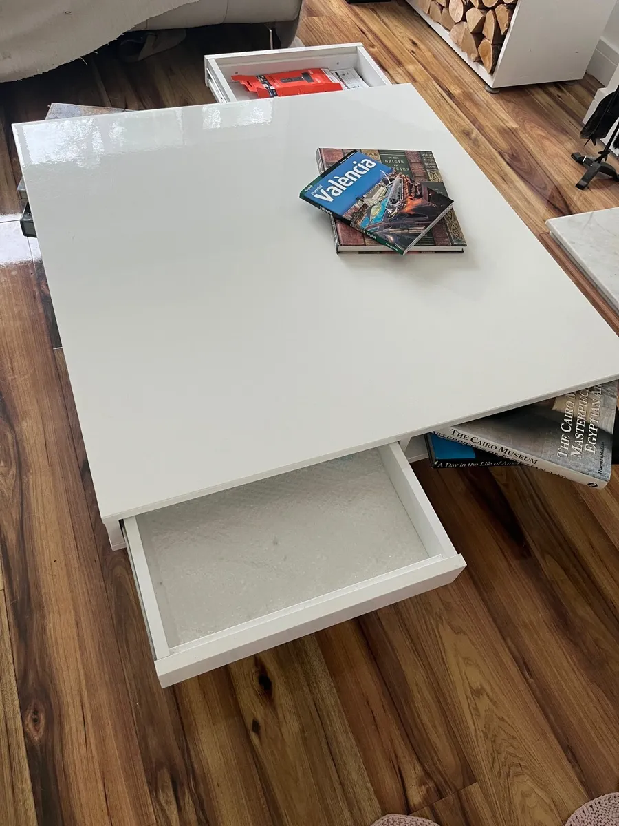 Coffee table and two dining room chairs - Image 2