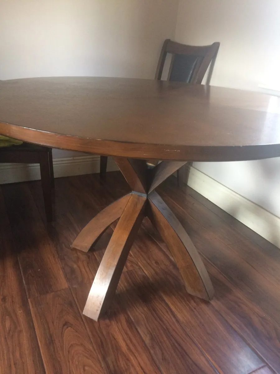 Dinning table and 4 chairs - Image 1