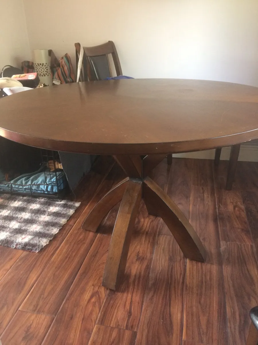 Dinning table and 4 chairs - Image 3