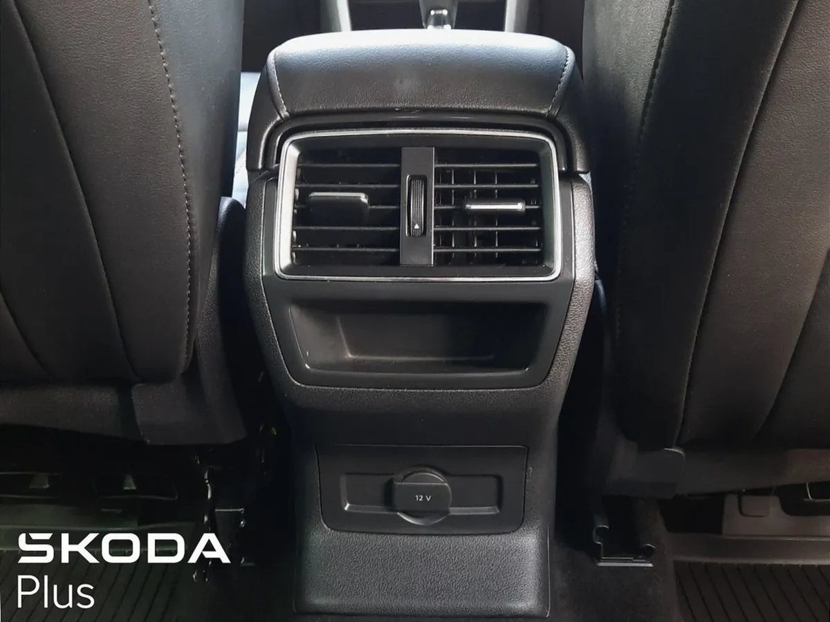 Skoda Karoq  upgraded Leather Seats top Spec - St - Image 4