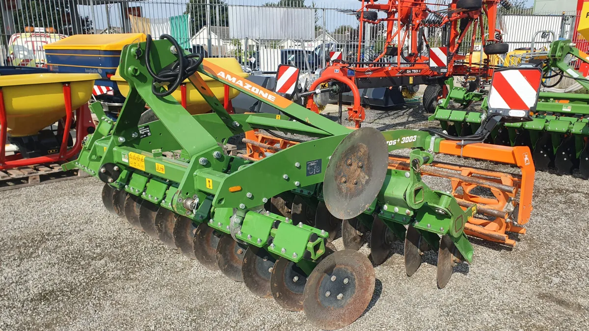 Used Amazone Catros 3003 Disc with Cage Roller - Image 1