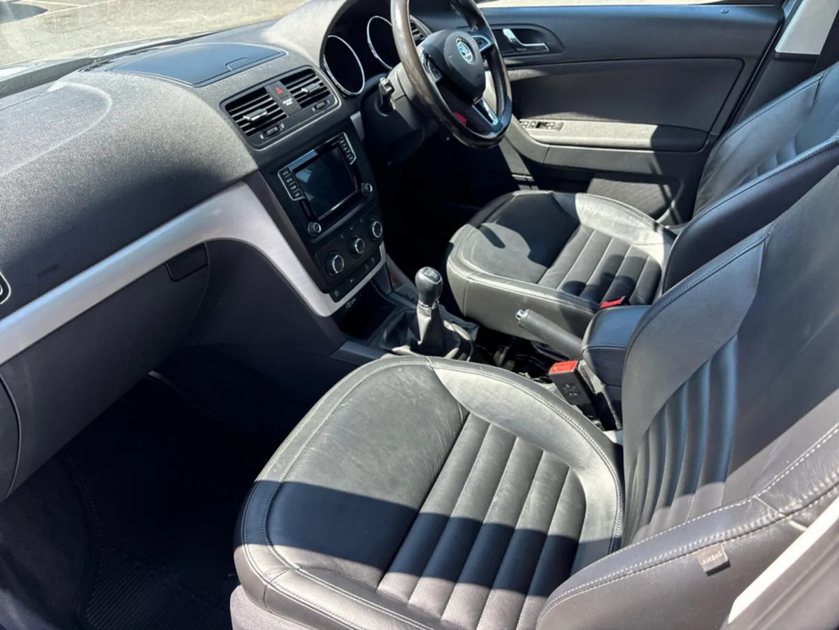 Skoda Yeti OUTDOOR 2.0 TDI 110HP 4DR - Image 3
