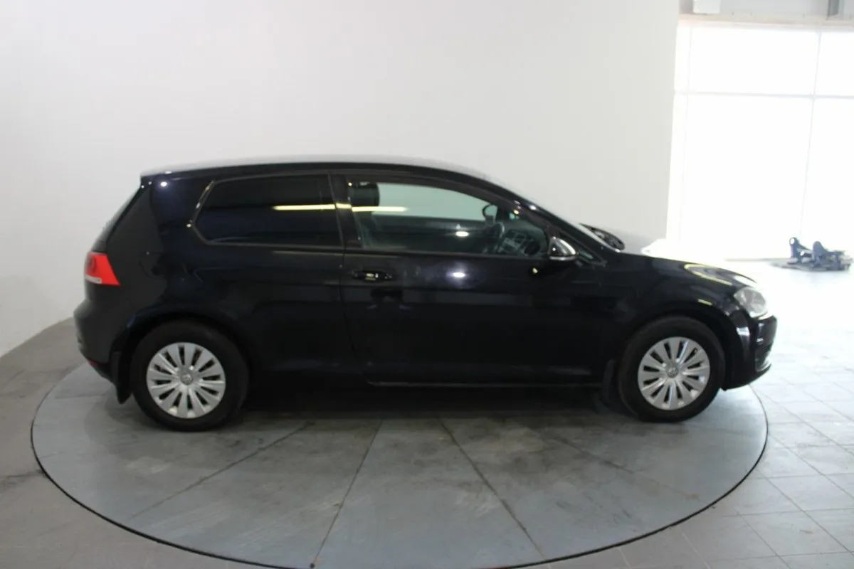 Volkswagen Golf 1.6 TDI 3DR 90hp Trendline VAN - Image 3