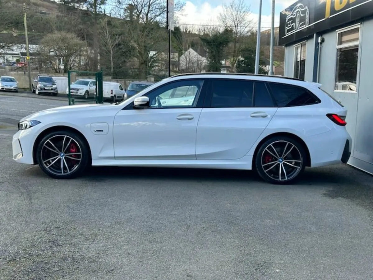 October 2022 BMW 330e M Sport Estate LCI Model - Image 4