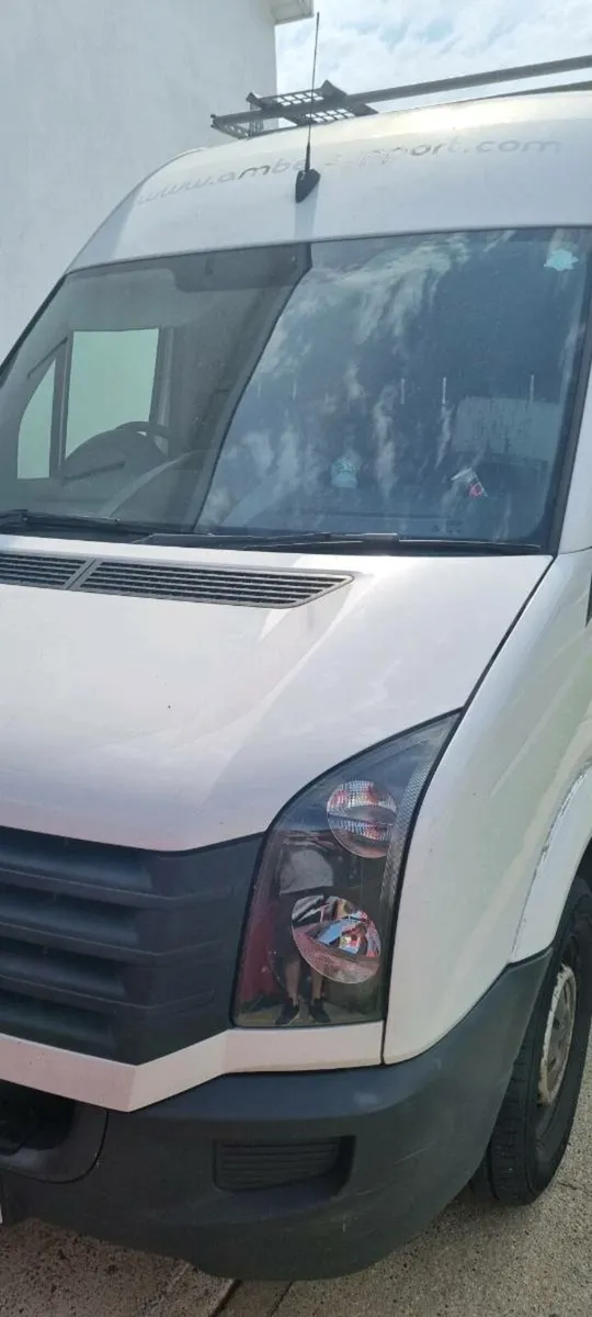171 VW Crafter, low mileage, just Doe - Image 3