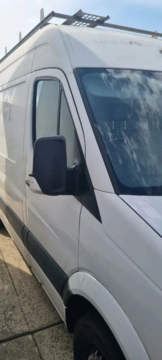 171 VW Crafter, low mileage, just Doe - Image 4