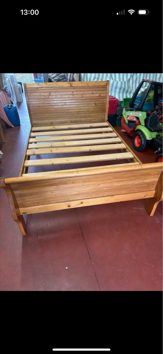 Sleigh double bed with matress - Image 3