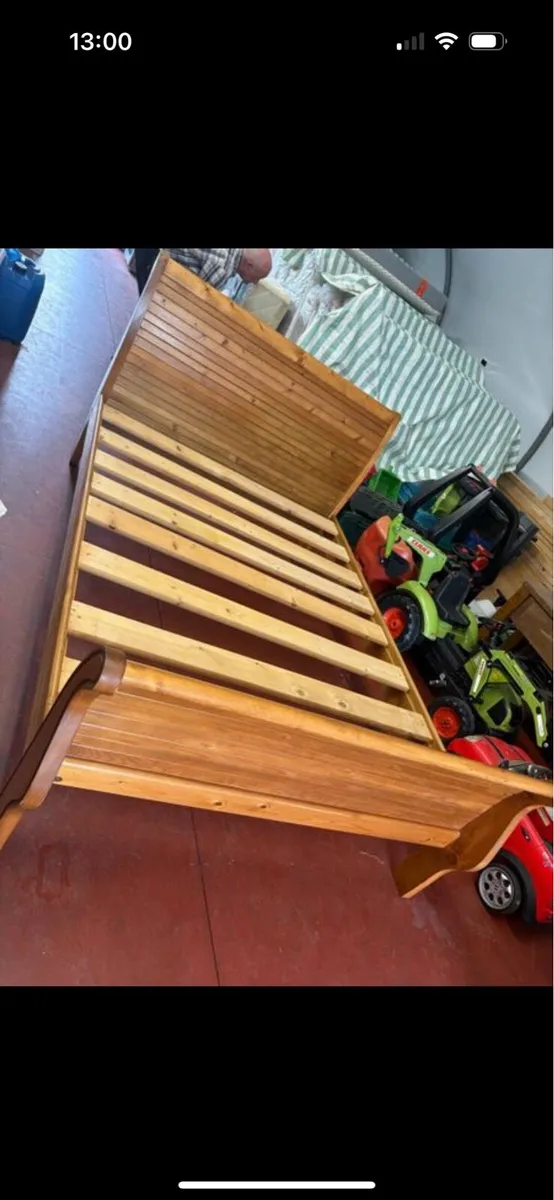 Sleigh double bed with matress - Image 4