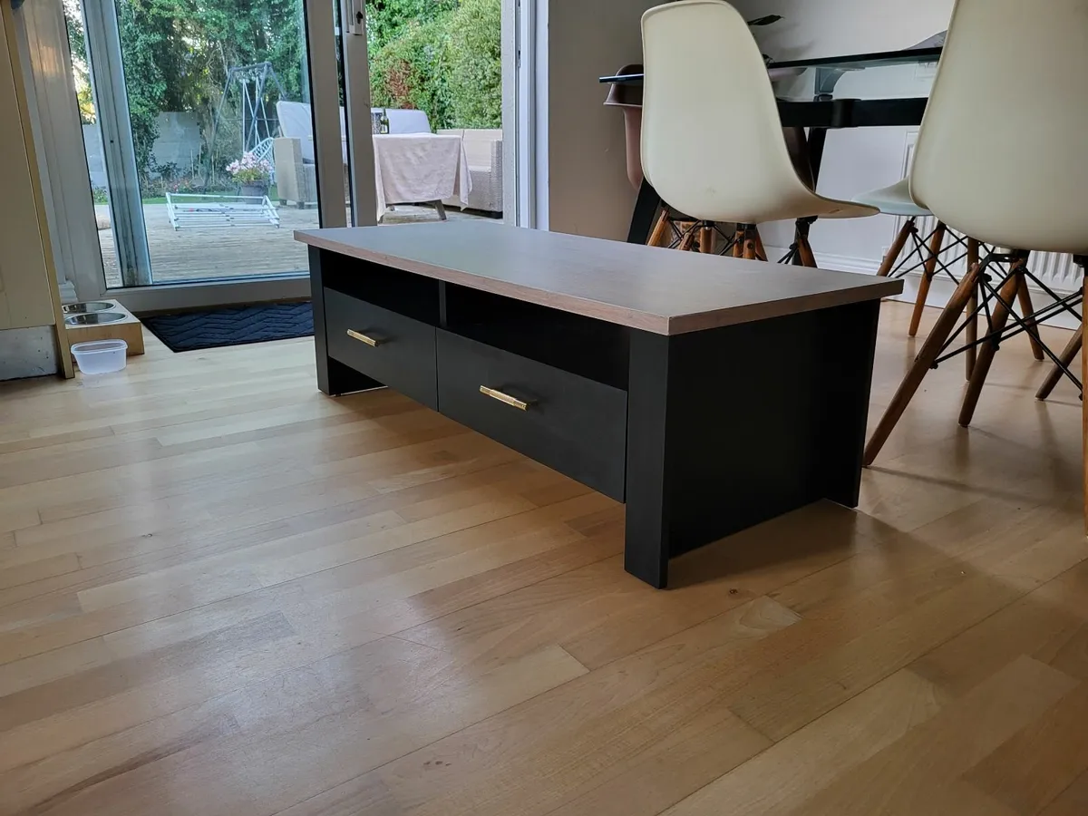 TV Unit - Image 1