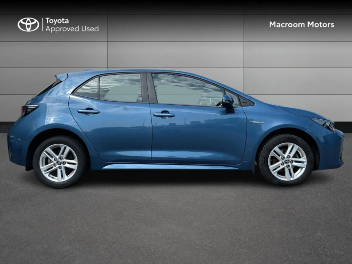 Toyota Corolla HYBRID LUNA H/ H/B 4DR AUTO A - Image 3
