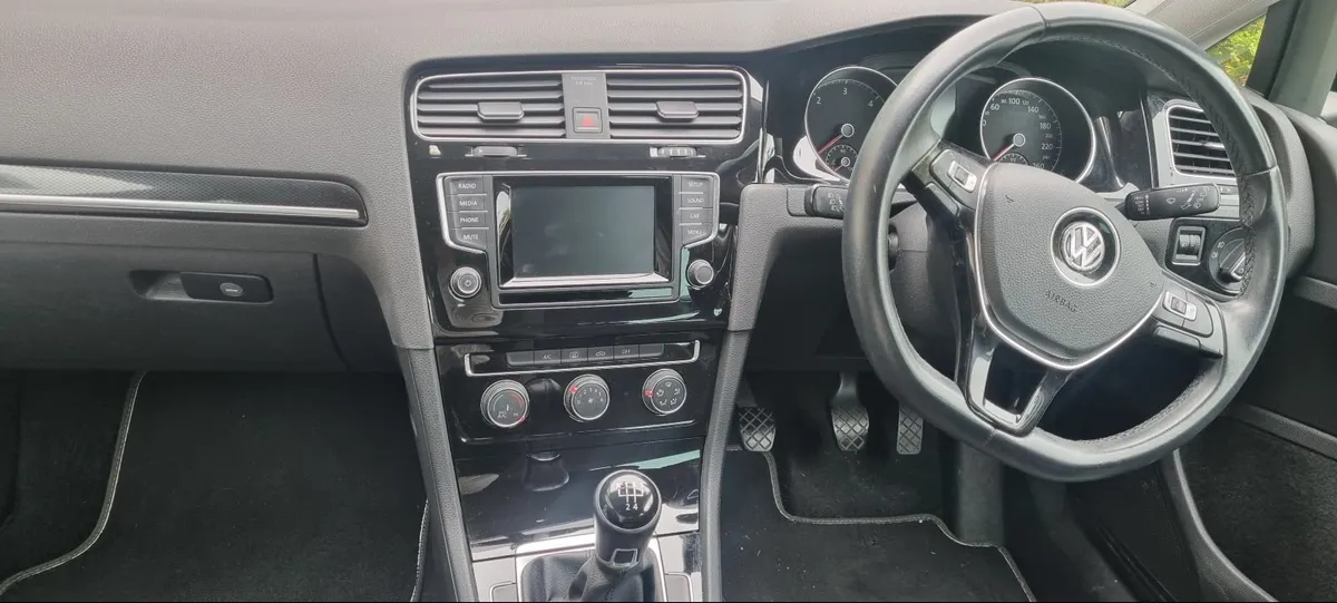 Volkswagen Golf 2014 - Image 3