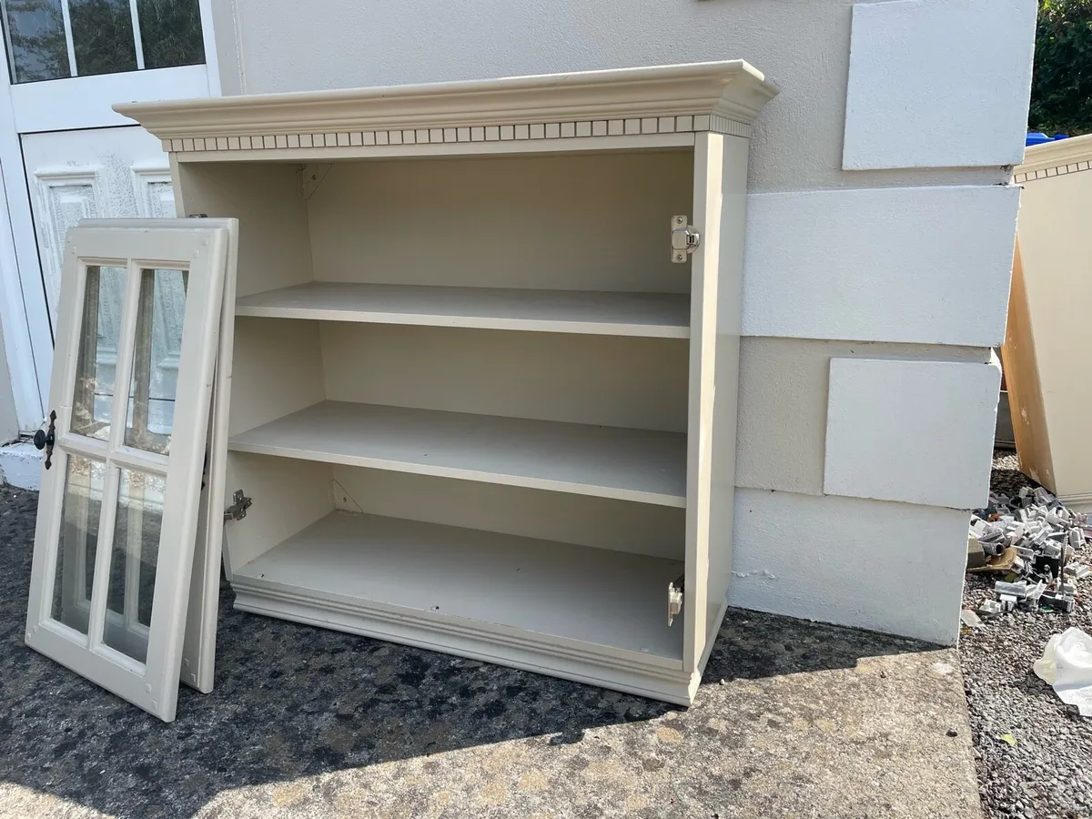Kitchen Units - Image 1